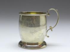 Becher mit Henkel, Birmingham, 1928, 925er Sterling Silber, H: 7,3 cm, 43 g