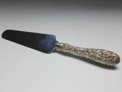 Tortenheber, Dekor Repoussé, Griff 925er Sterling Silber, The Stieff Co., USA, L: 25 cm