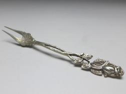 Aufschnittgabel, Gabel, 800er Silber, Rosendekor, L: 12,5 cm