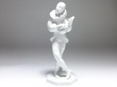 Figur Pierrot mit Mandoline, Entwurf Mauritius Pfeiffer, Schwarzburger Werkstätten, H: 35 cm